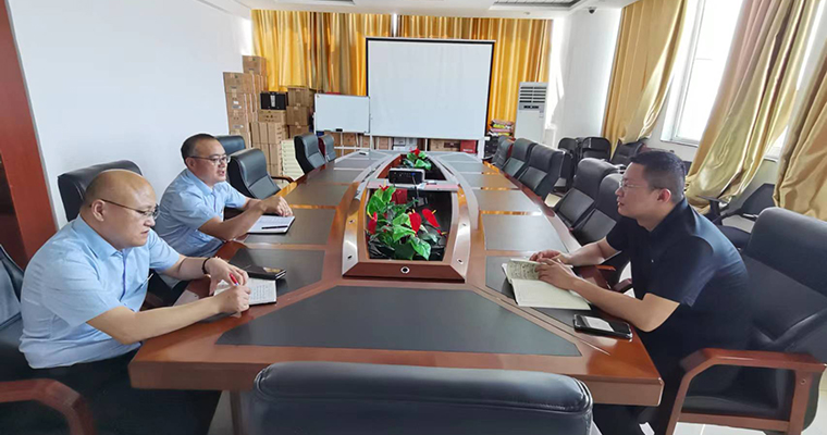 公司副總和技術(shù)總監(jiān)培訓(xùn)新員工