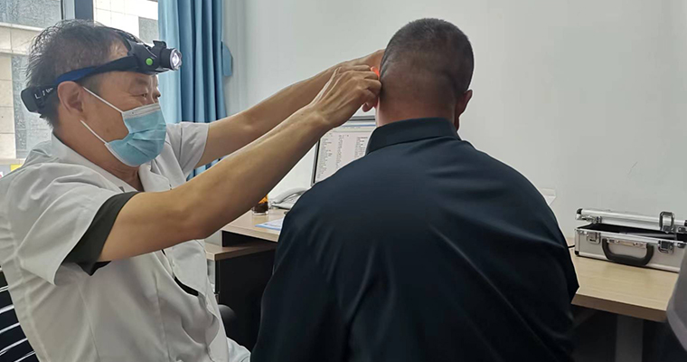 現(xiàn)場(chǎng)外科體檢照片